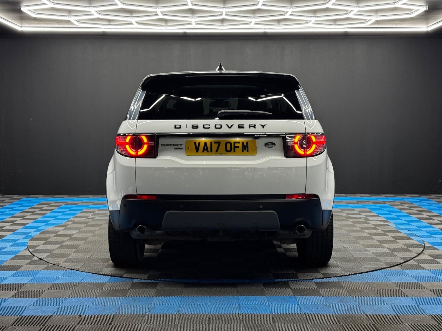 Used Land Rover Discovery Sport 2017 for sale - 76398163: Photo 6