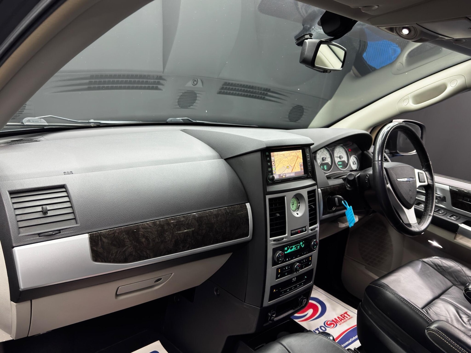 Used Chrysler Grand Voyager 2014 for sale - 76752733: Photo 11