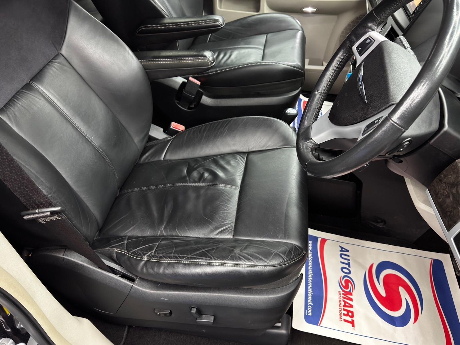 Used Chrysler Grand Voyager 2014 for sale - 76752733: Photo 13