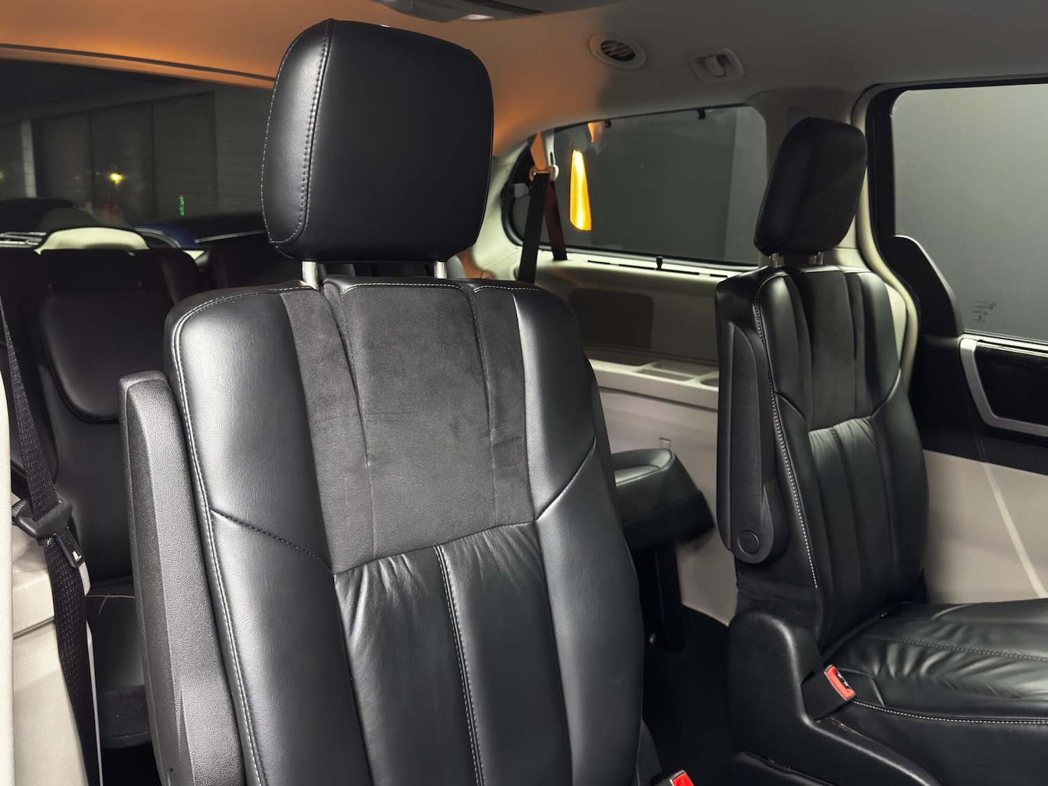 Used Chrysler Grand Voyager 2014 for sale - 76752733: Photo 15