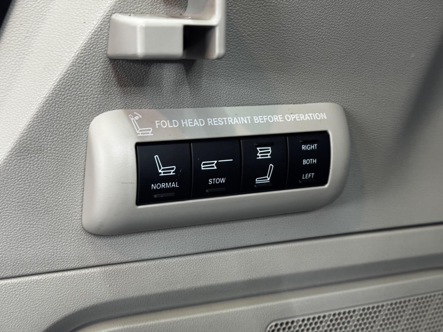 Used Chrysler Grand Voyager 2014 for sale - 76752733: Photo 36