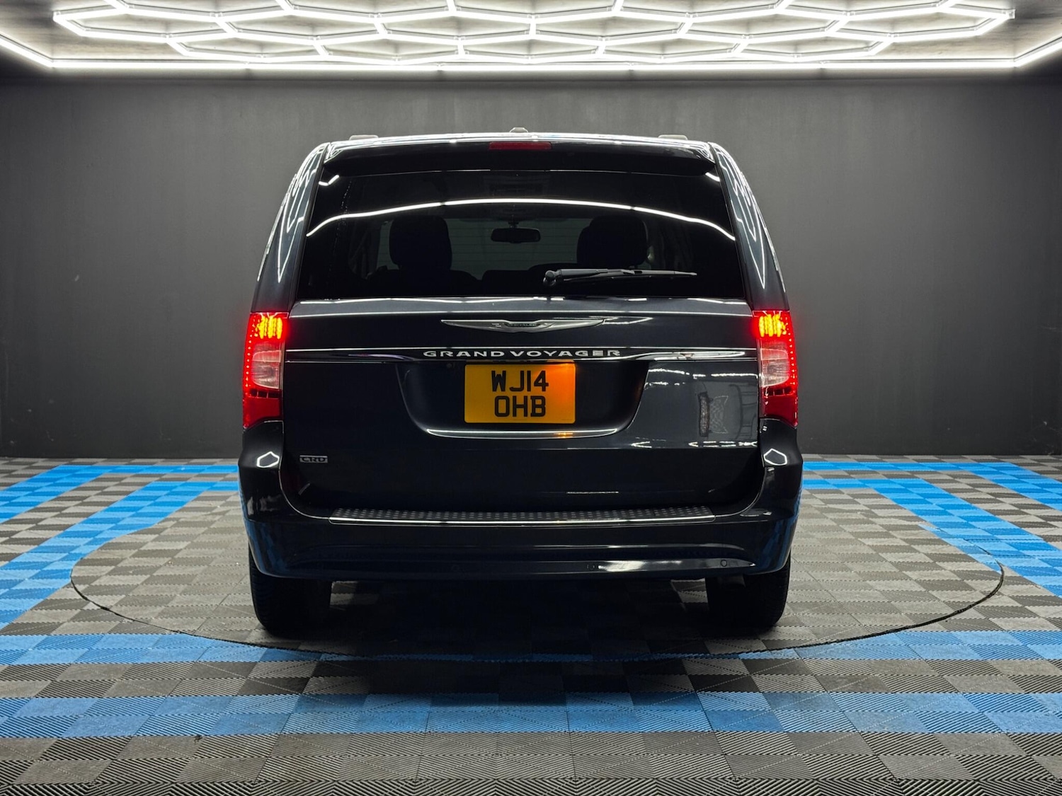 Used Chrysler Grand Voyager 2014 for sale - 76752733: Photo 6