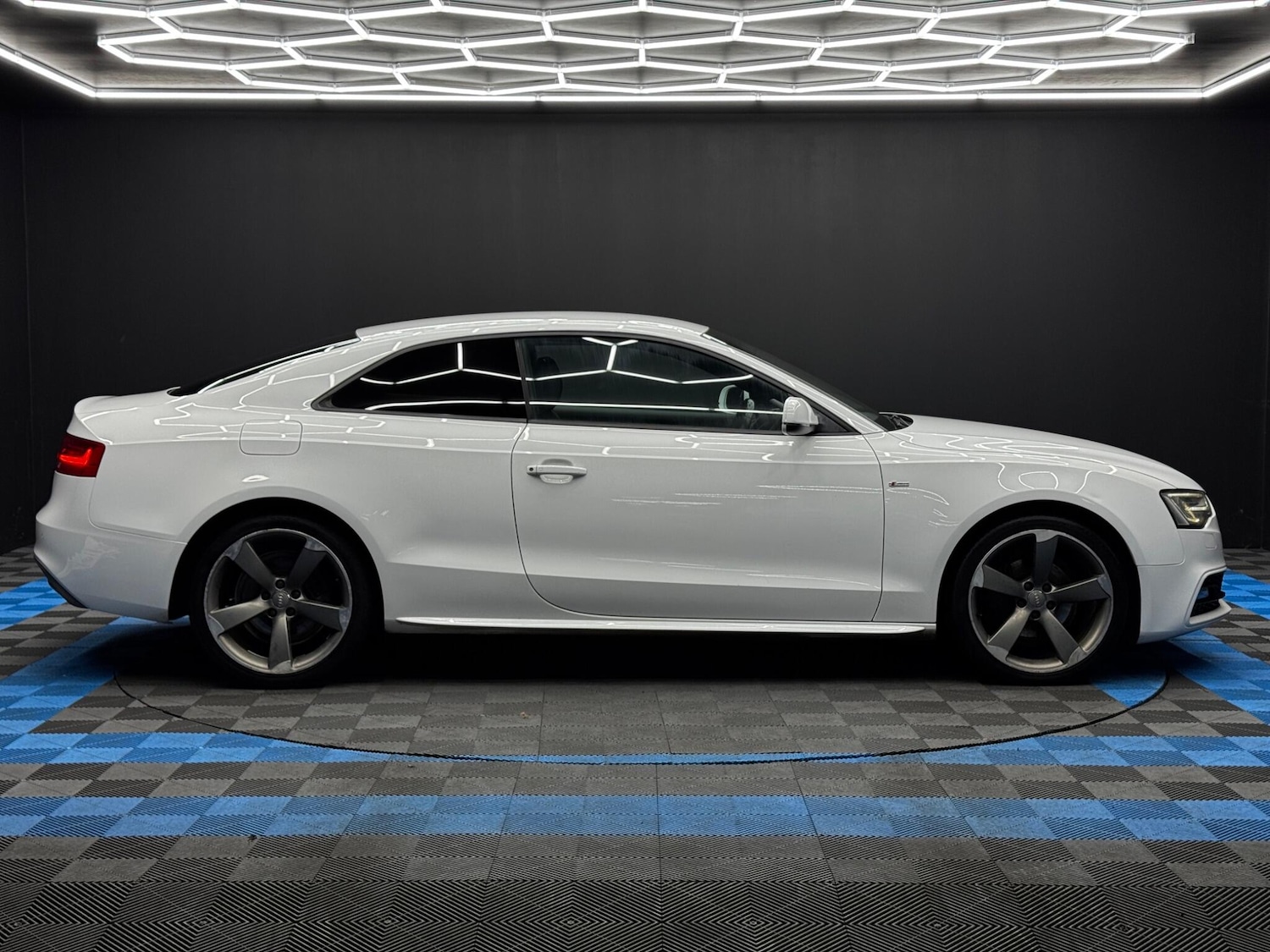 Used Audi A5 2013 for sale - 76802068: Photo 4