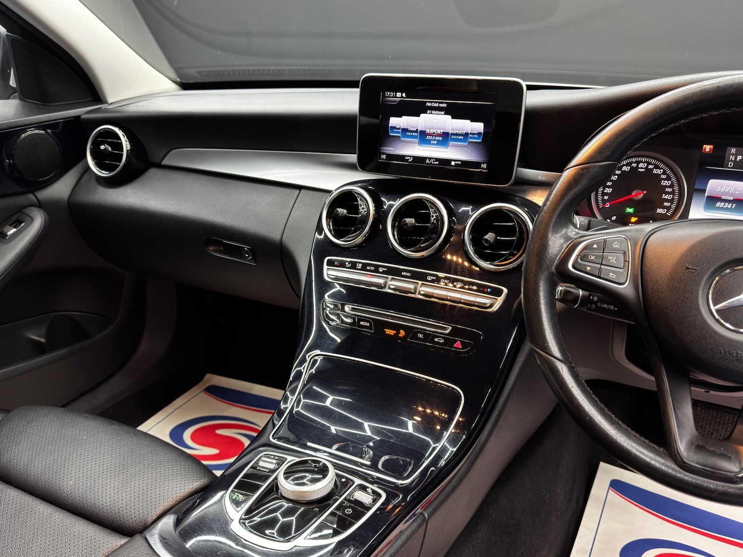 Used Mercedes-Benz C Class 2018 for sale - 76634281: Photo 24