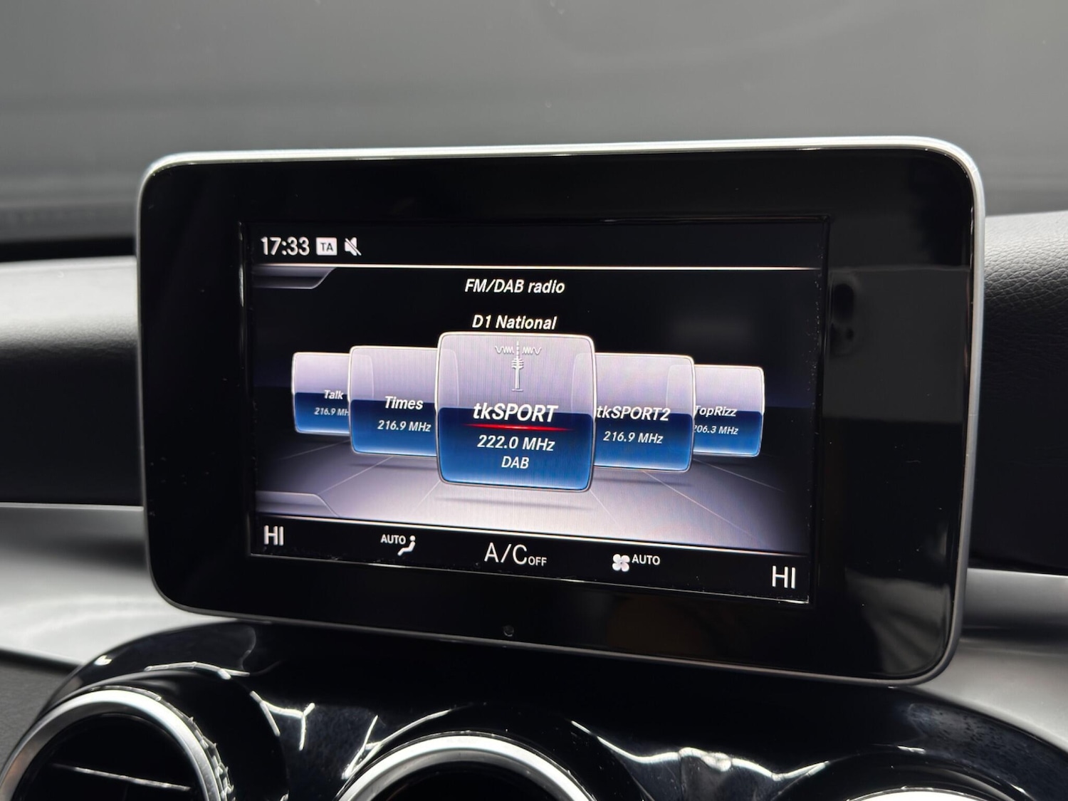 Used Mercedes-Benz C Class 2018 for sale - 76634281: Photo 26