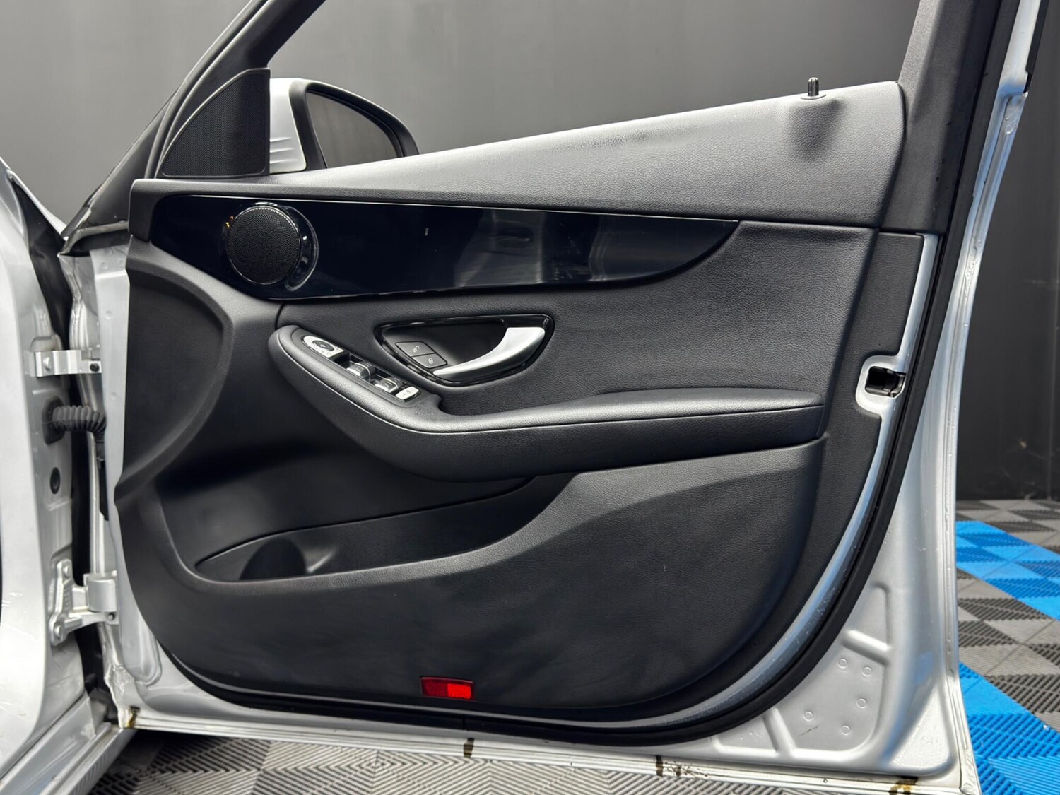 Used Mercedes-Benz C Class 2018 for sale - 76634281: Photo 36