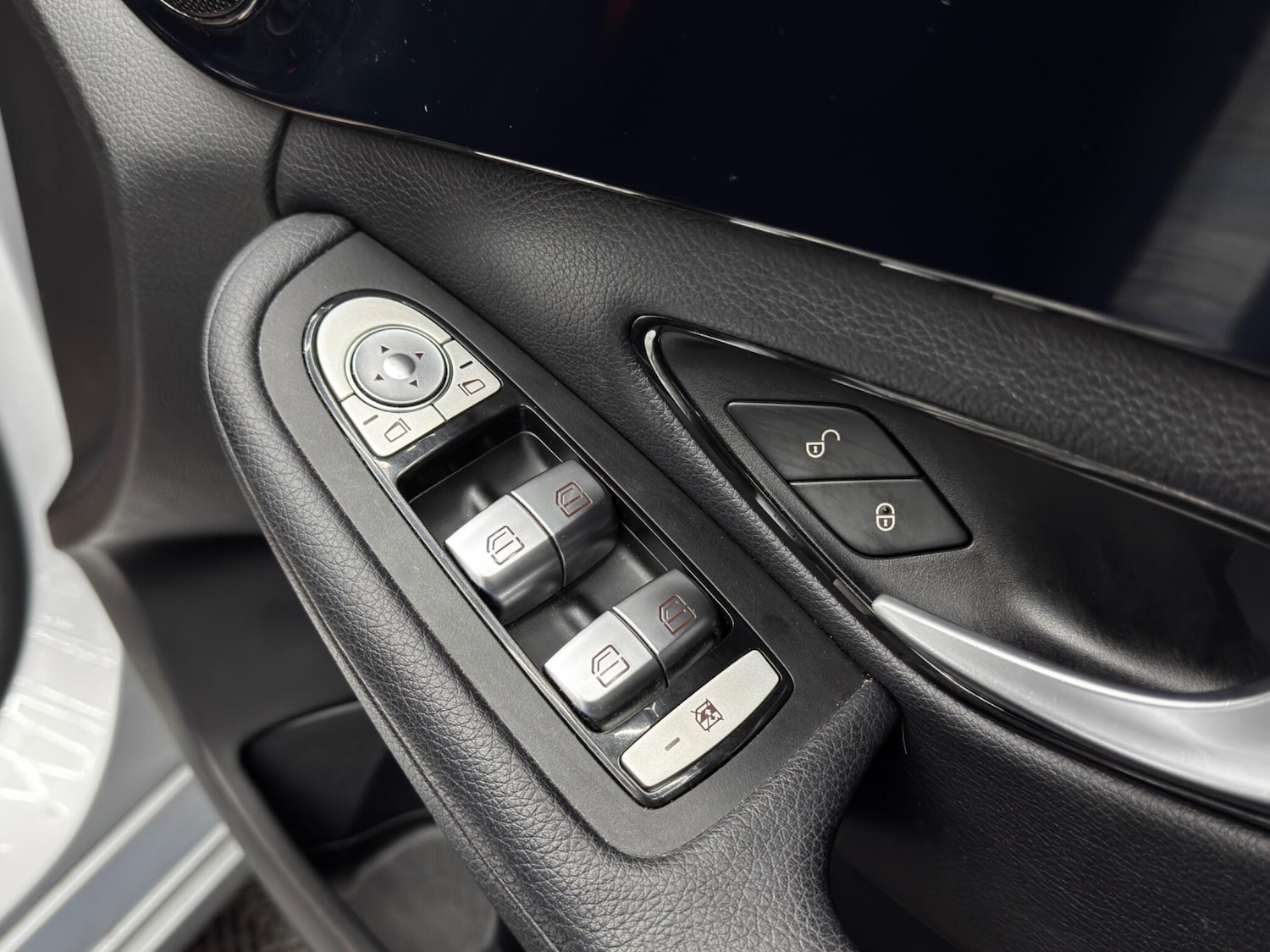 Used Mercedes-Benz C Class 2018 for sale - 76634281: Photo 37