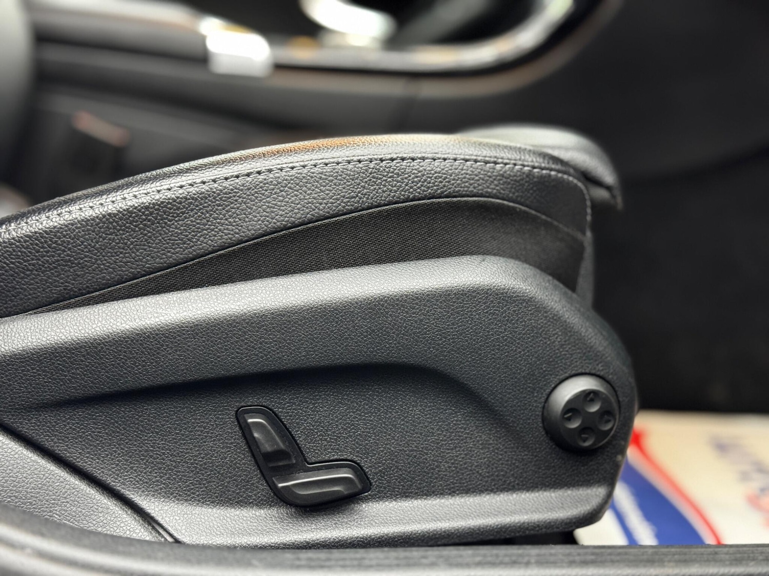 Used Mercedes-Benz C Class 2018 for sale - 76634281: Photo 38