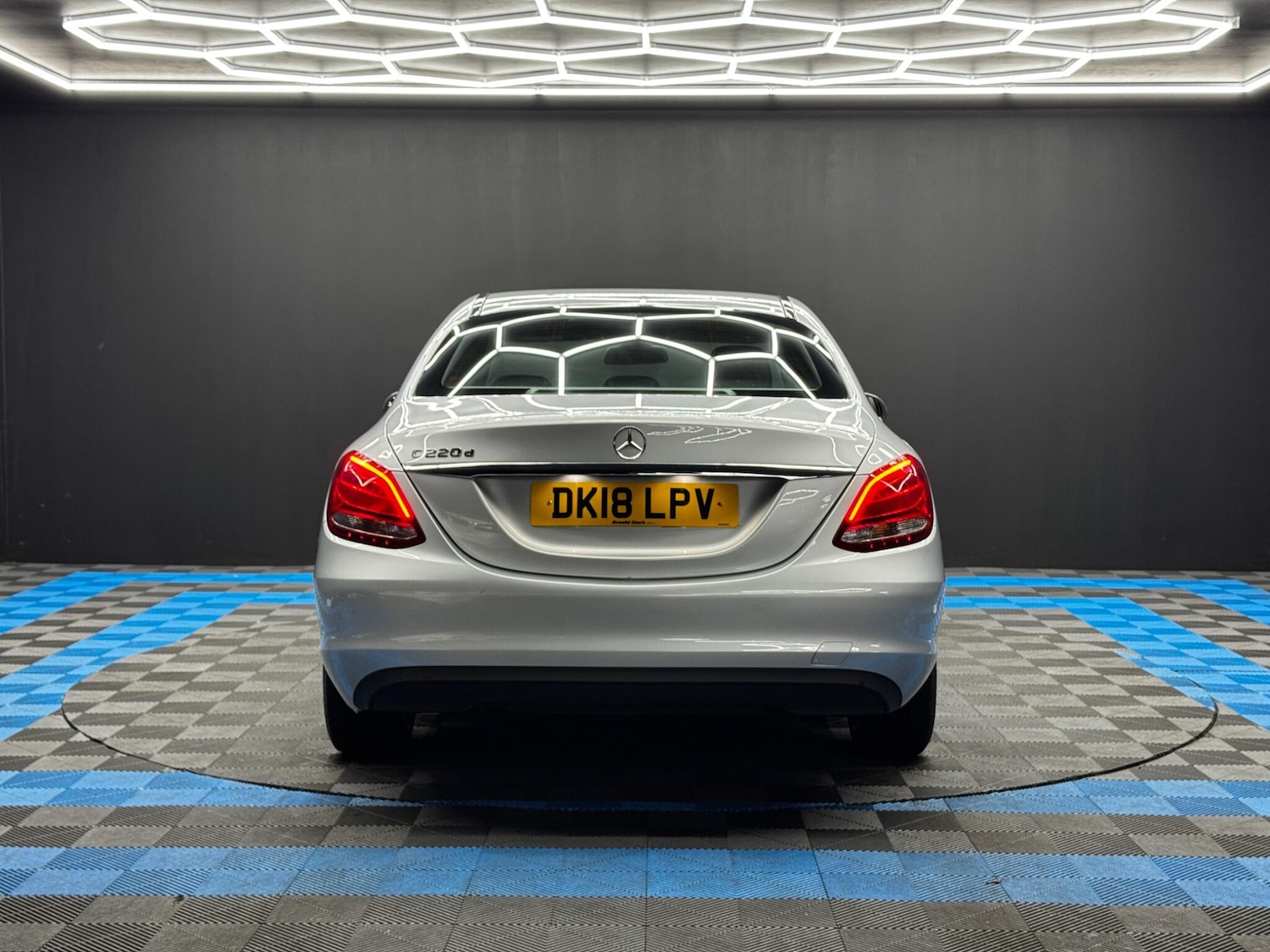 Used Mercedes-Benz C Class 2018 for sale - 76634281: Photo 6