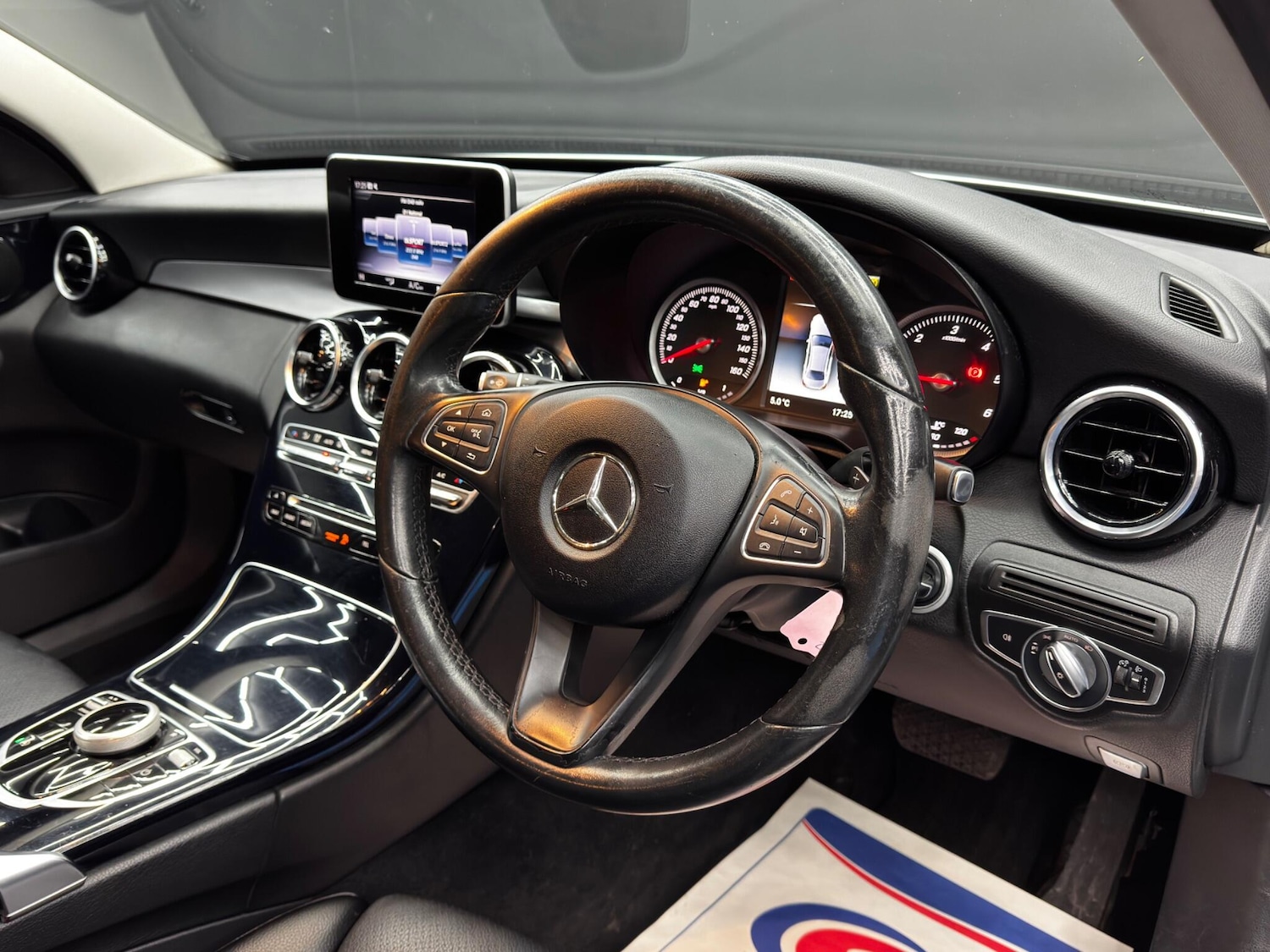 Used Mercedes-Benz C Class 2018 for sale - 76634281: Photo 9