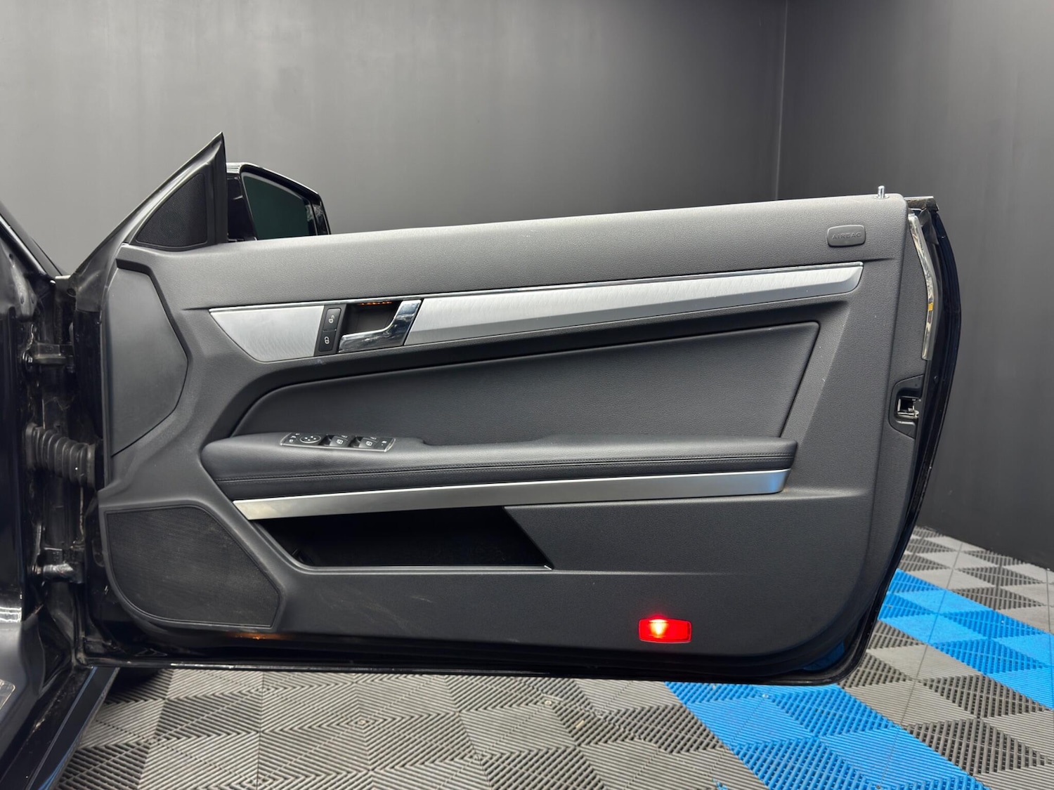 Used Mercedes-Benz E Class 2011 for sale - 77737266: Photo 39