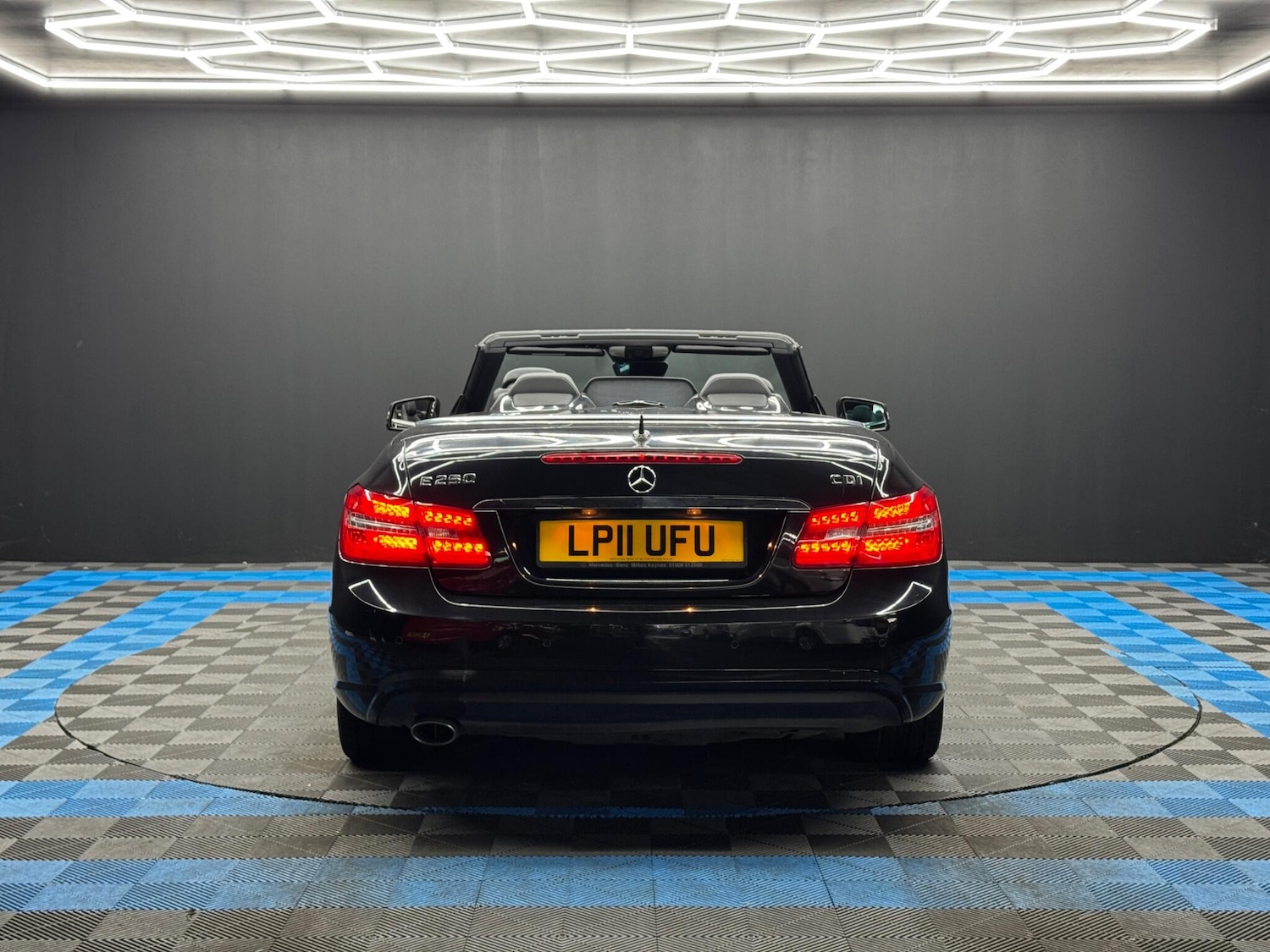 Used Mercedes-Benz E Class 2011 for sale - 77737266: Photo 6