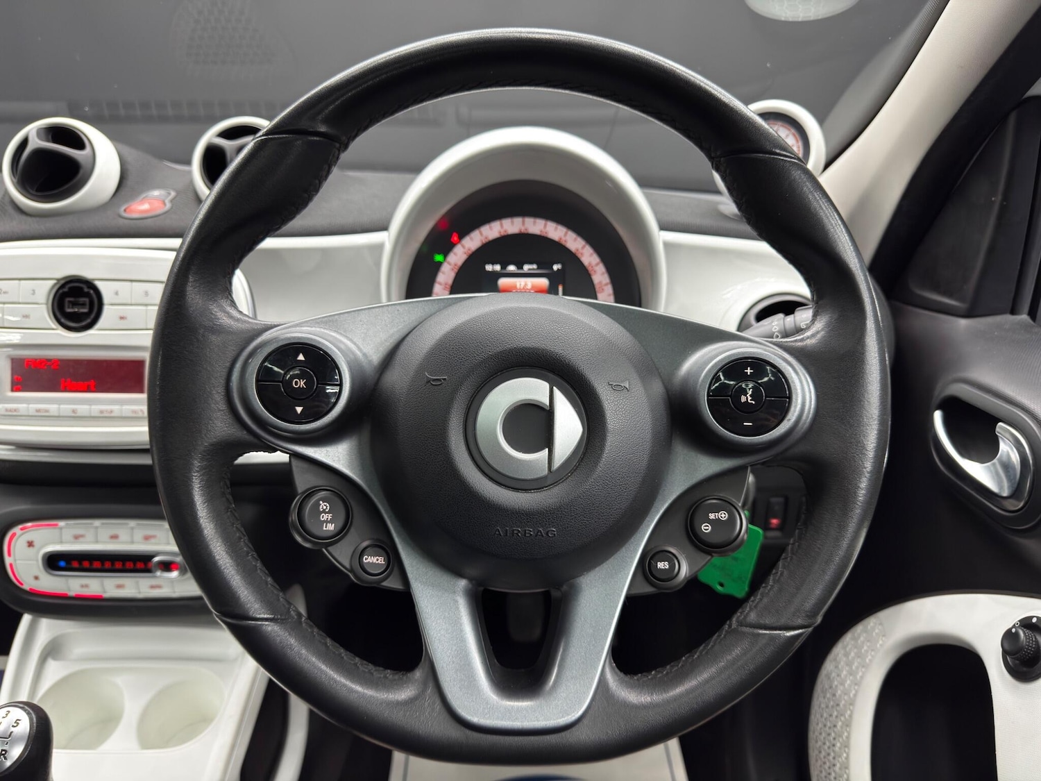 Used smart forfour 2015 for sale - 77456418: Photo 19