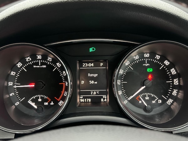 Used Skoda Superb 2015 for sale - 74452898: Photo 23