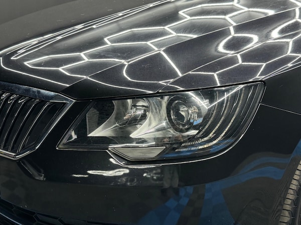 Used Skoda Superb 2015 for sale - 74452898: Photo 42