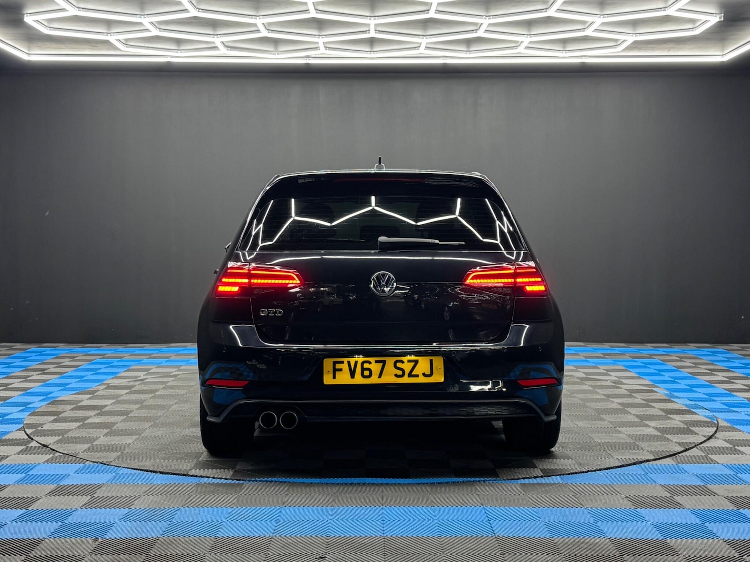 Used Volkswagen Golf 2017 for sale - 77315211: Photo 6