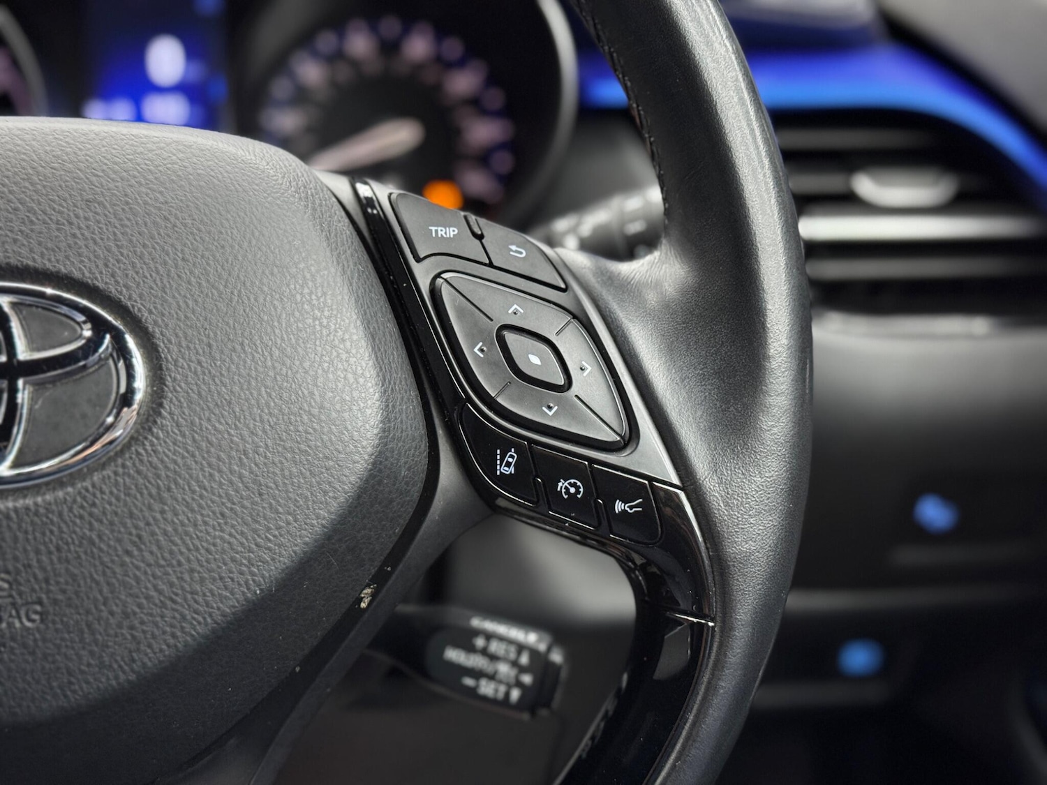 Used Toyota C-HR for sale - 77807811: Photo 21