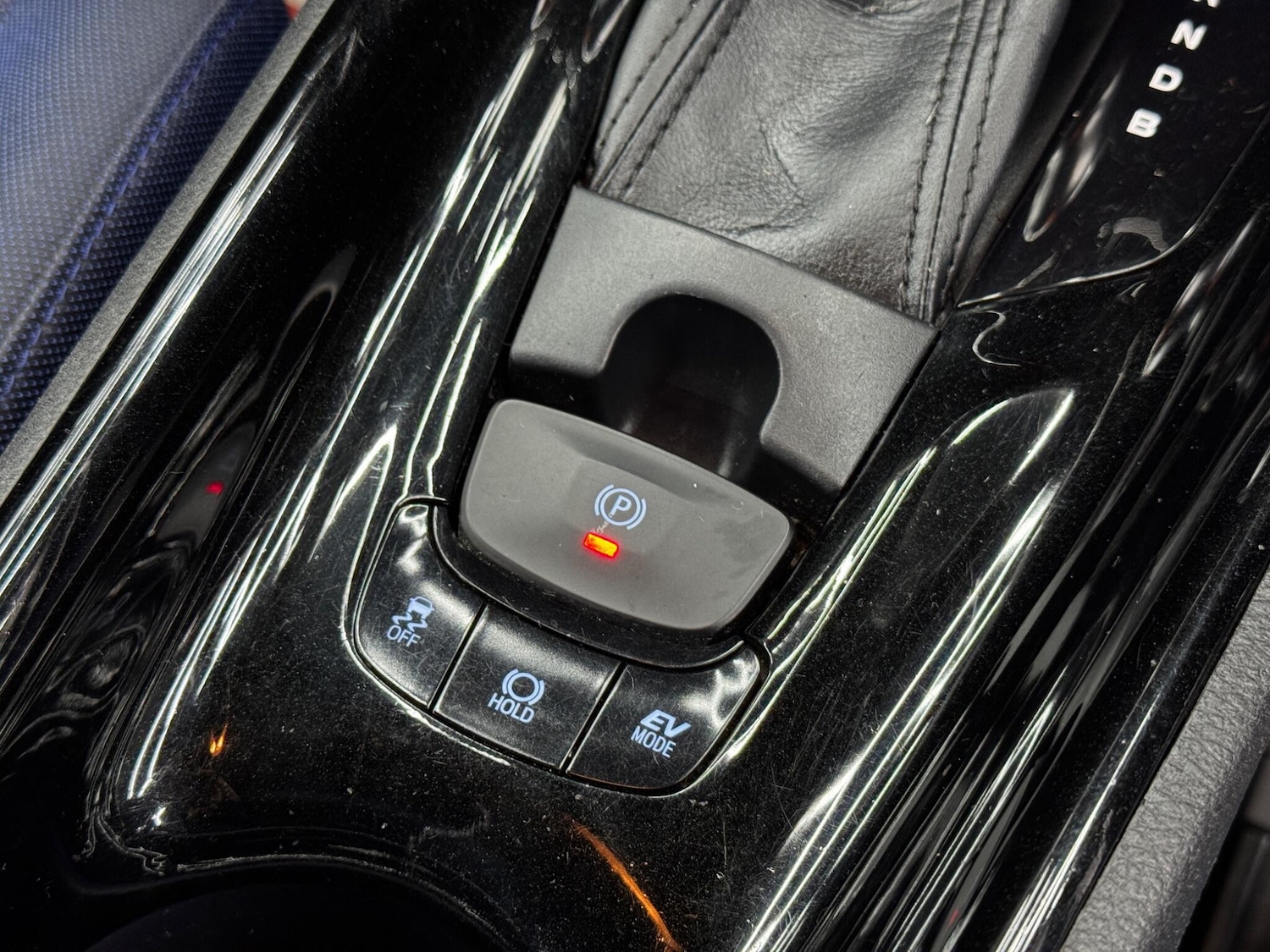 Used Toyota C-HR for sale - 77807811: Photo 26