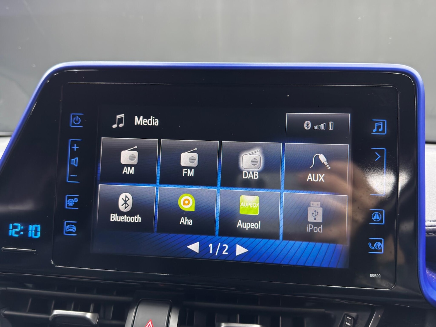 Used Toyota C-HR for sale - 77807811: Photo 30