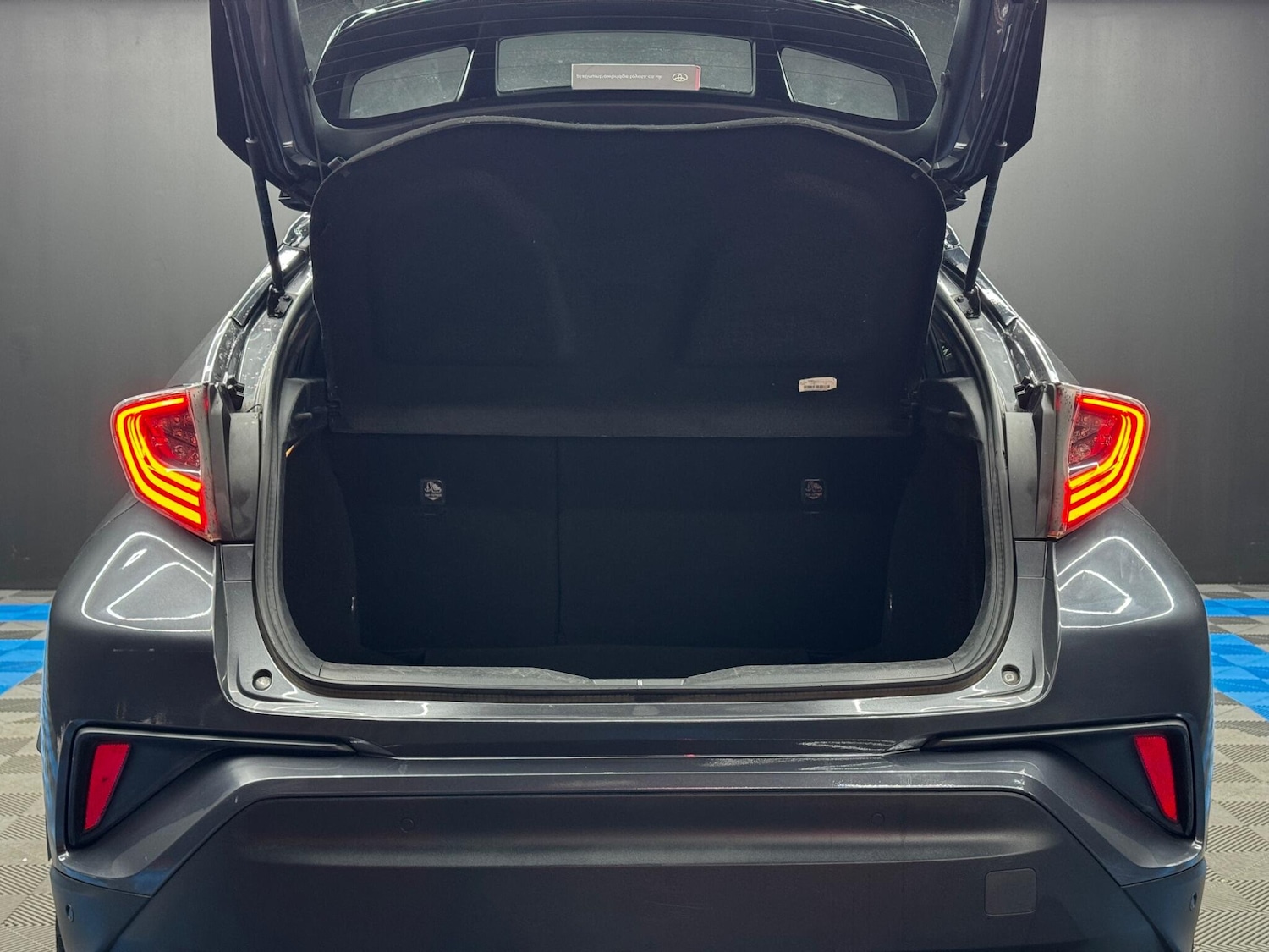 Used Toyota C-HR for sale - 77807811: Photo 36