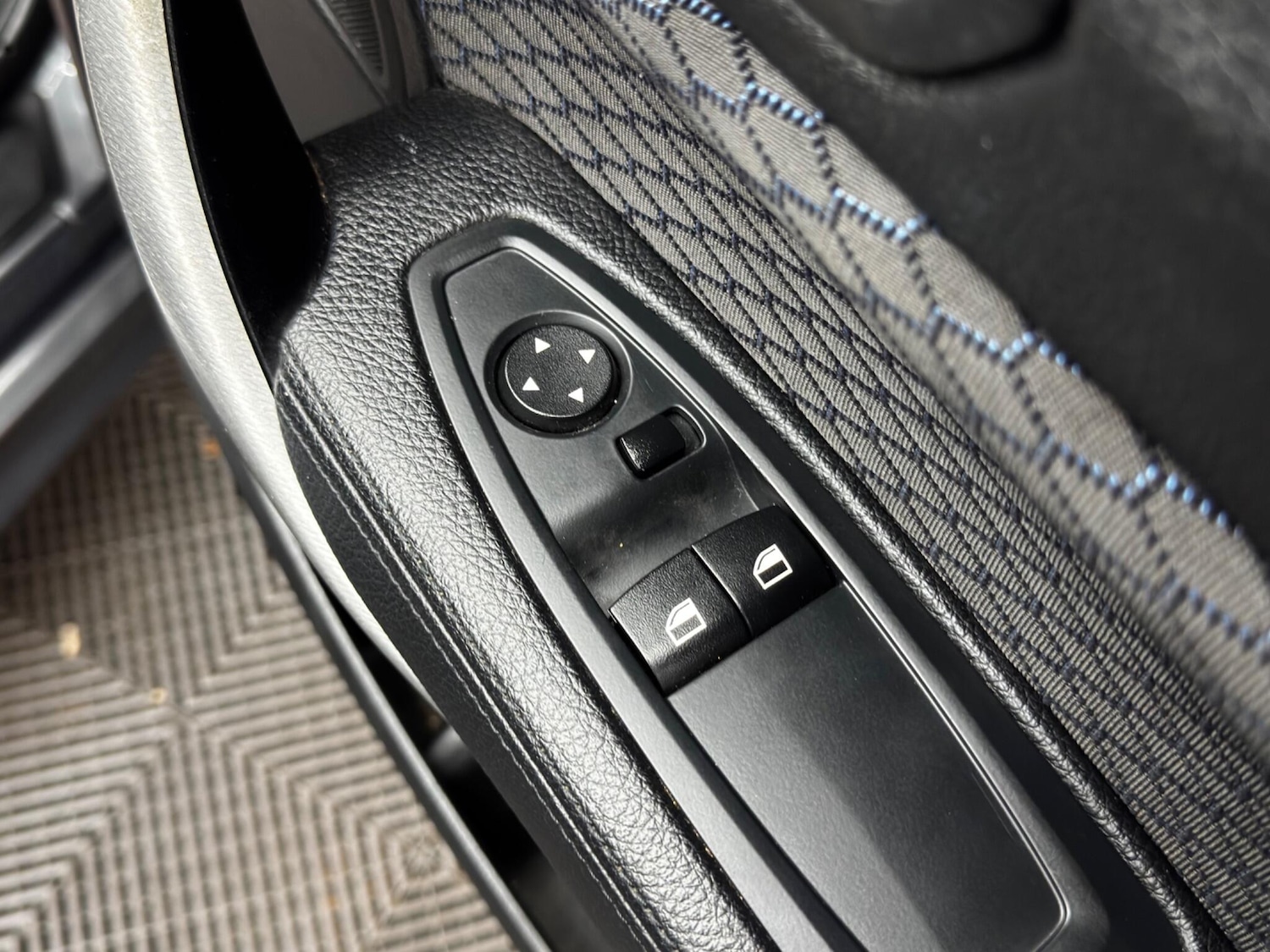 Used BMW 2 Series 2015 for sale - 76550396: Photo 40