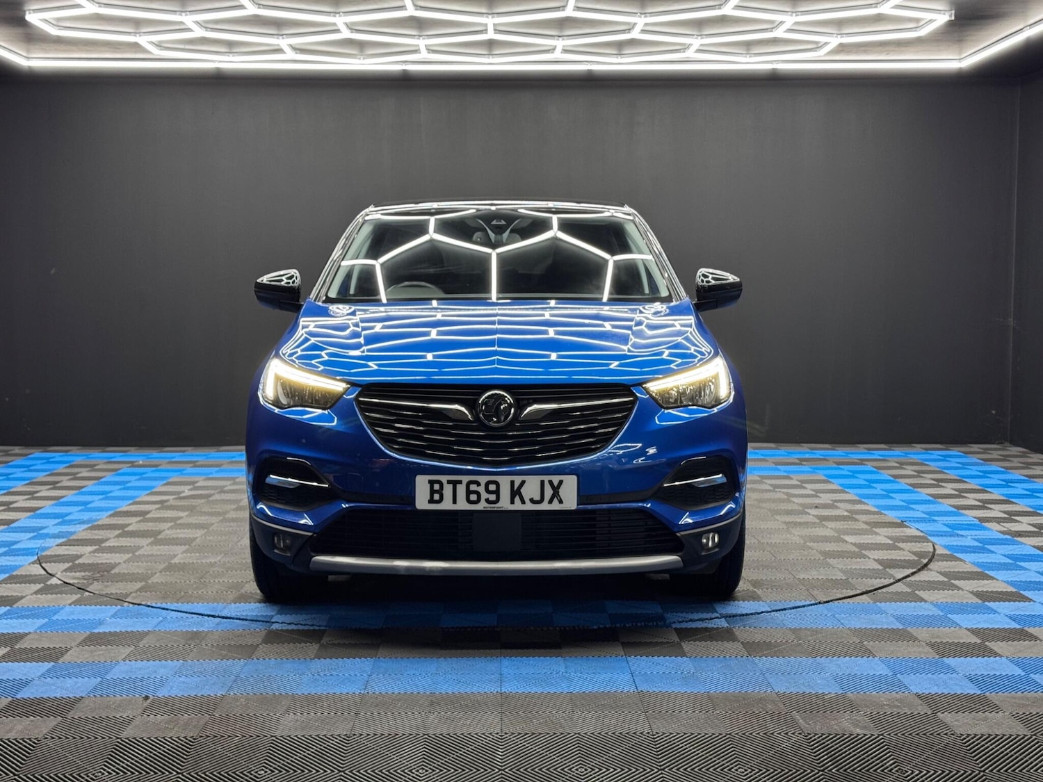 Used Vauxhall Grandland X 2019 for sale - 76239278: Photo 2