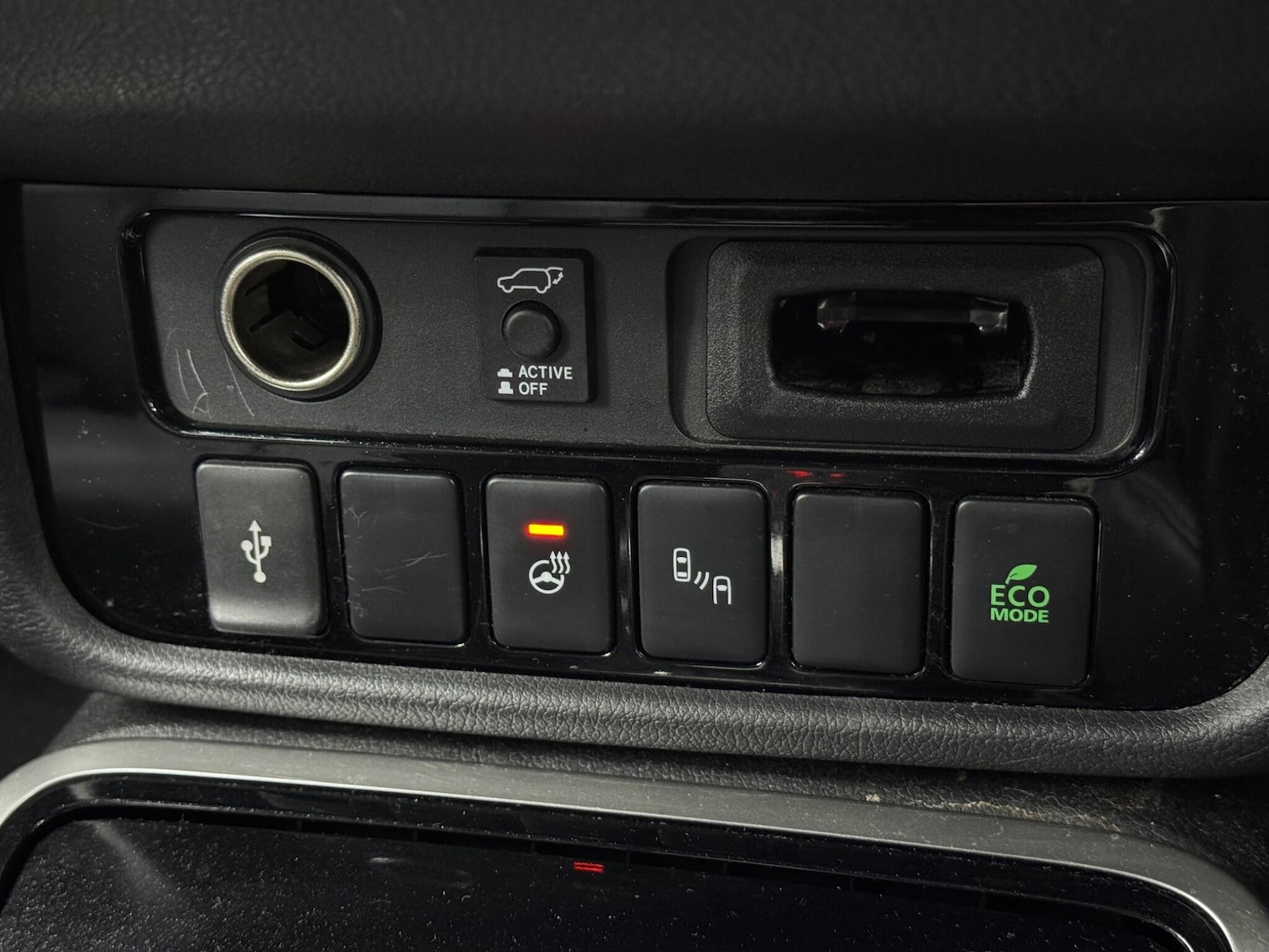 Used Mitsubishi Outlander 2020 for sale - 77131239: Photo 28