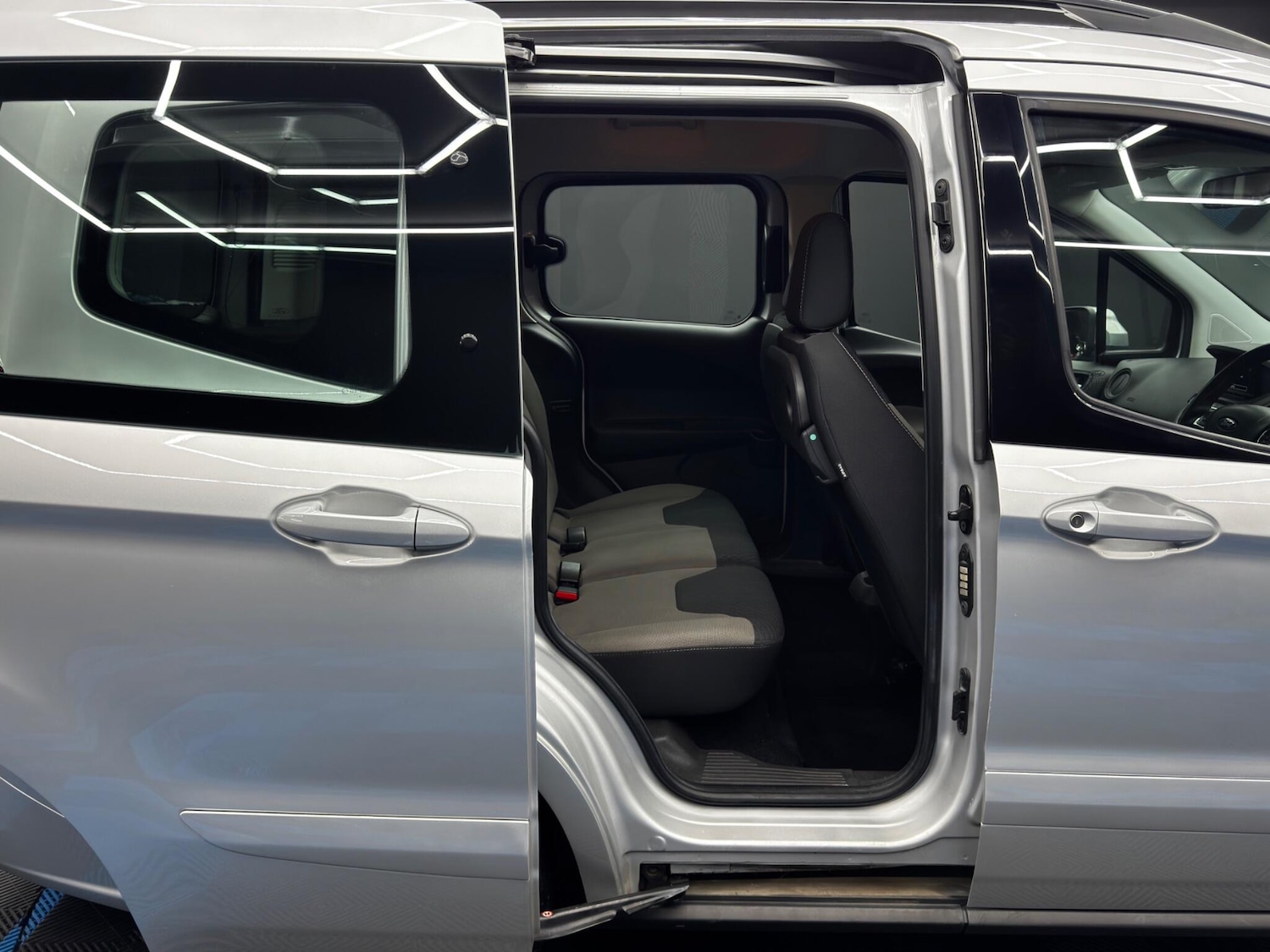 Used Ford Tourneo Courier 2019 for sale - 76993288: Photo 38