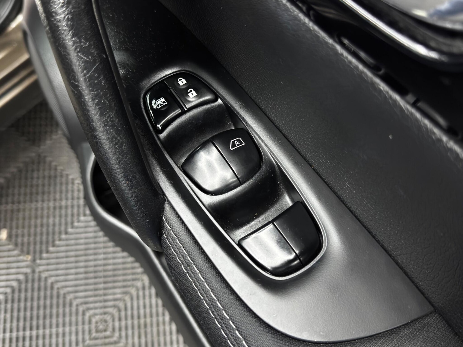 Used Nissan Qashqai 2014 for sale - 76472999: Photo 38