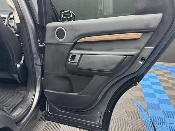 Used Land Rover Discovery 2018 for sale - 75697202: Photo 45