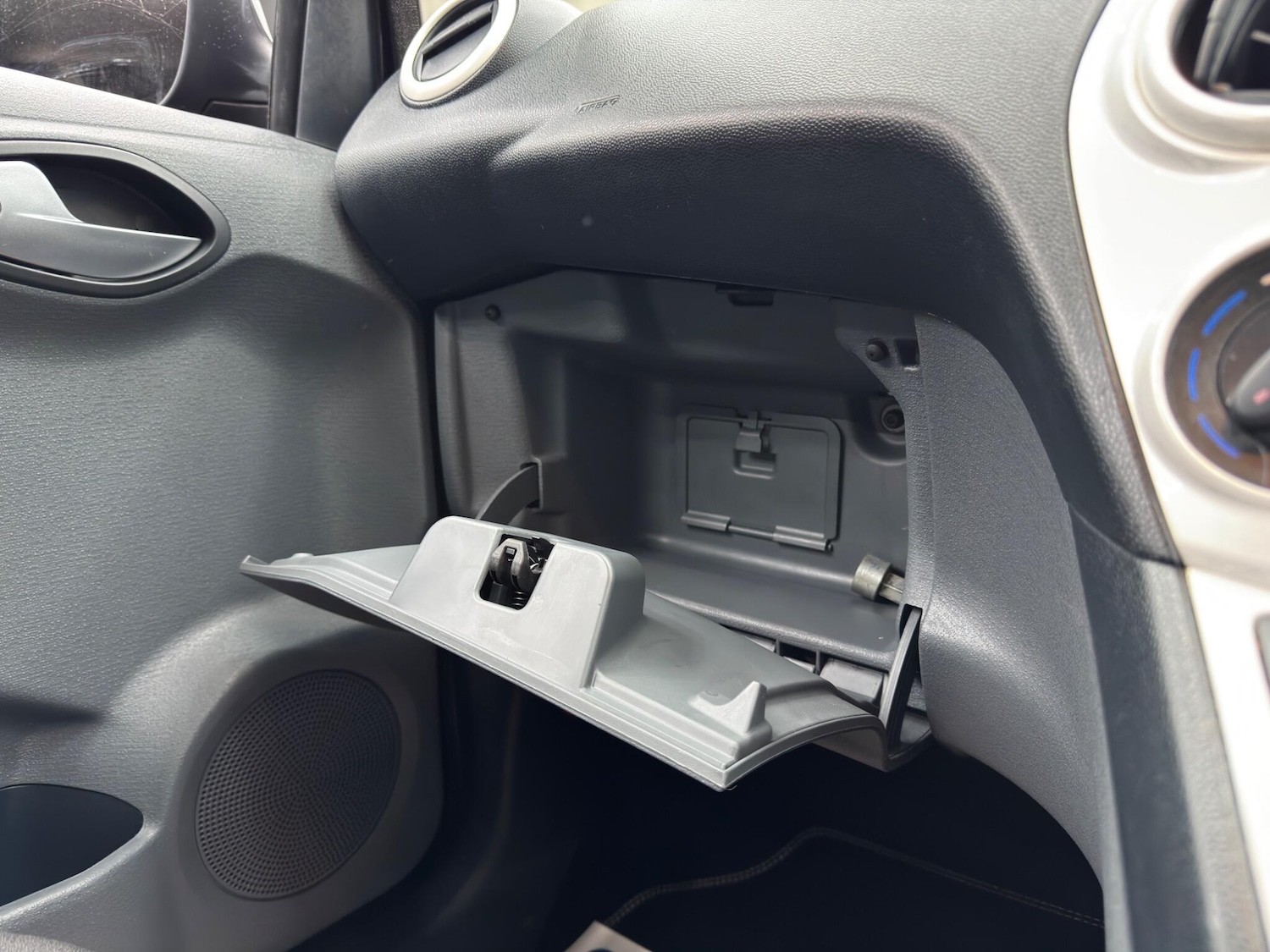 Used Ford Ka for sale - 78205268: Photo 28