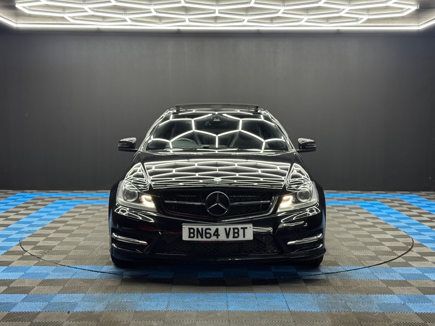 Used Mercedes-Benz C Class for sale - 77425096: Photo 2