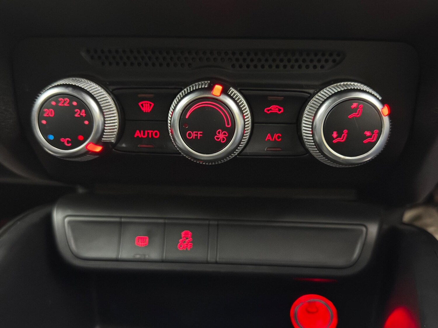 Used Audi A1 2013 for sale - 76619685: Photo 25