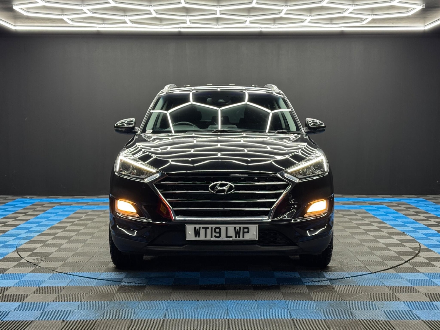 Used Hyundai TUCSON 2019 for sale - 77468032: Photo 2