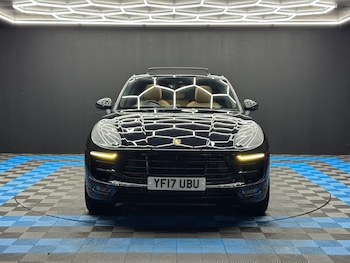 Used Porsche Macan 2017 for sale - 77396500: Photo