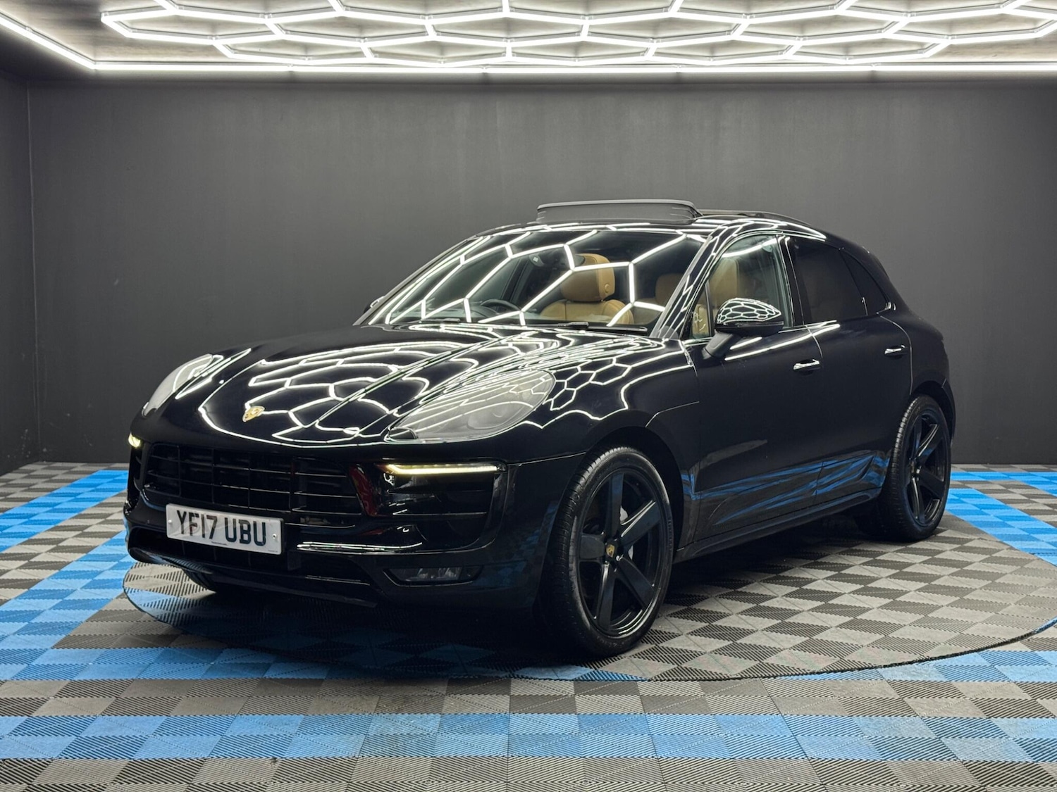 Used Porsche Macan 2017 for sale - 77396500: Photo 3