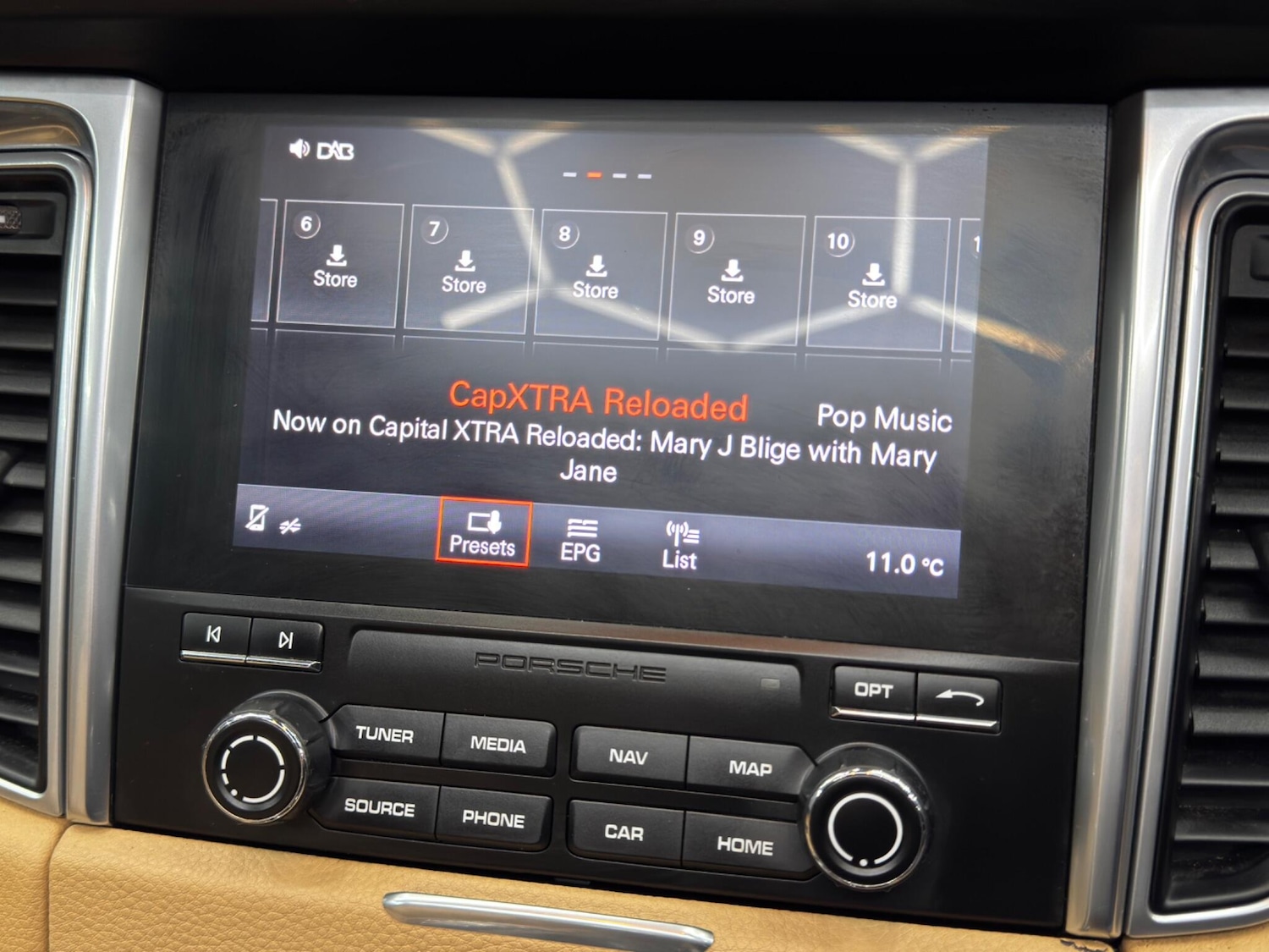 Used Porsche Macan 2017 for sale - 77396500: Photo 30