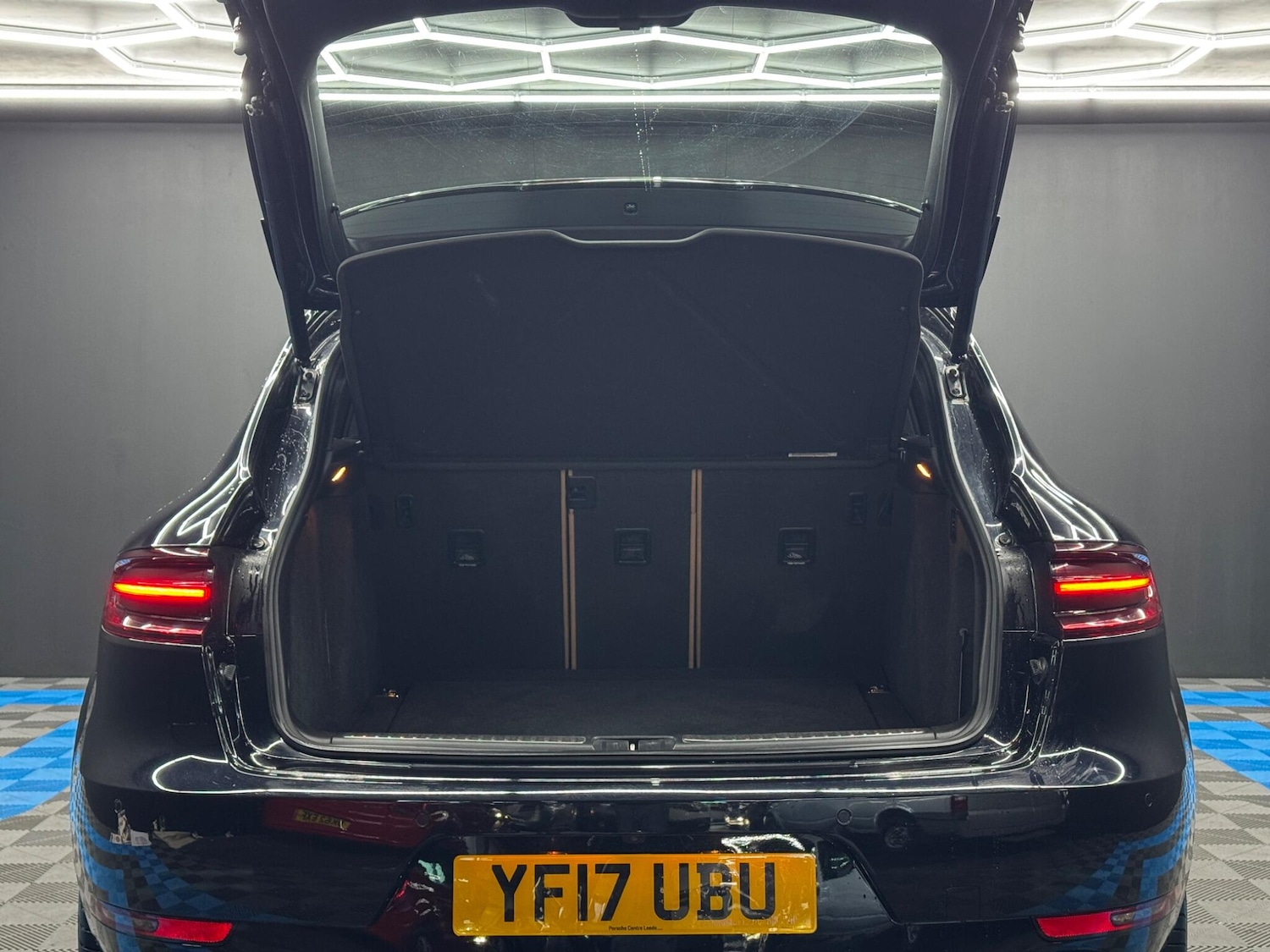 Used Porsche Macan 2017 for sale - 77396500: Photo 35