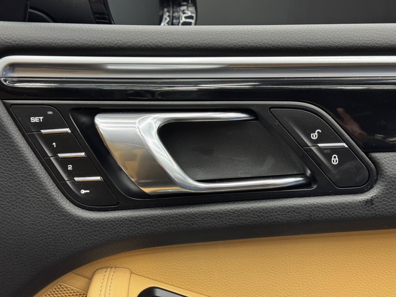 Used Porsche Macan 2017 for sale - 77396500: Photo 39