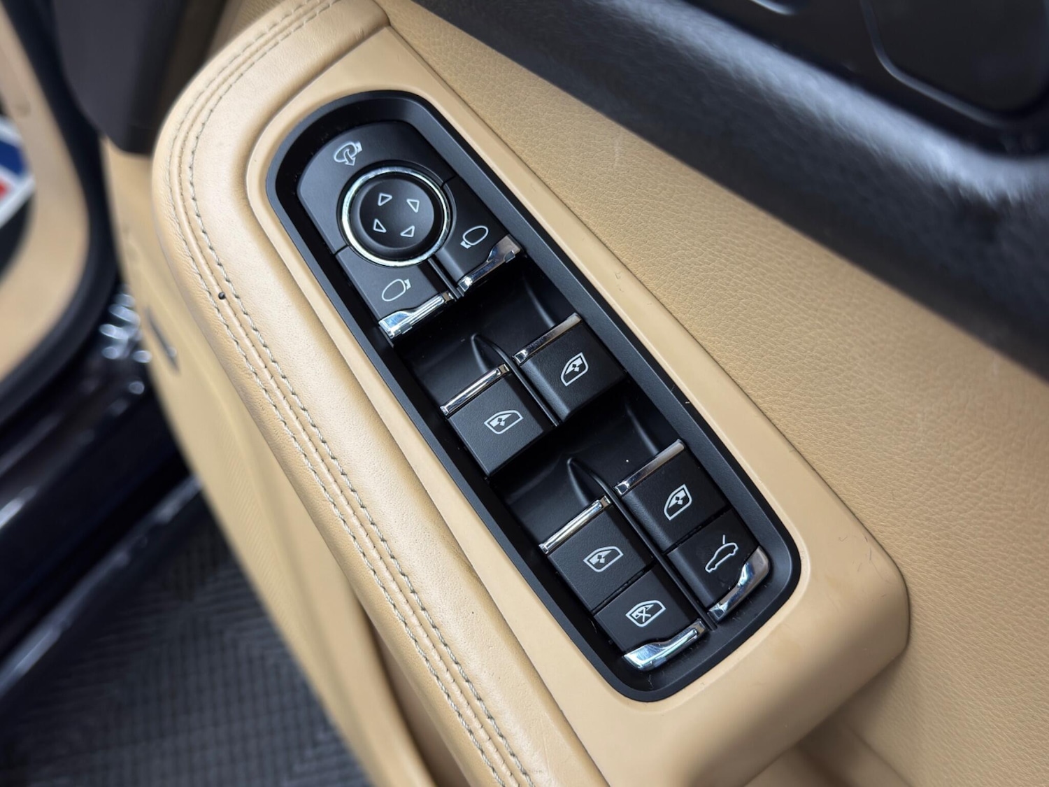 Used Porsche Macan 2017 for sale - 77396500: Photo 40