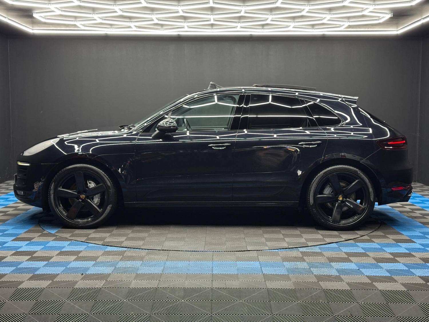 Used Porsche Macan 2017 for sale - 77396500: Photo 8