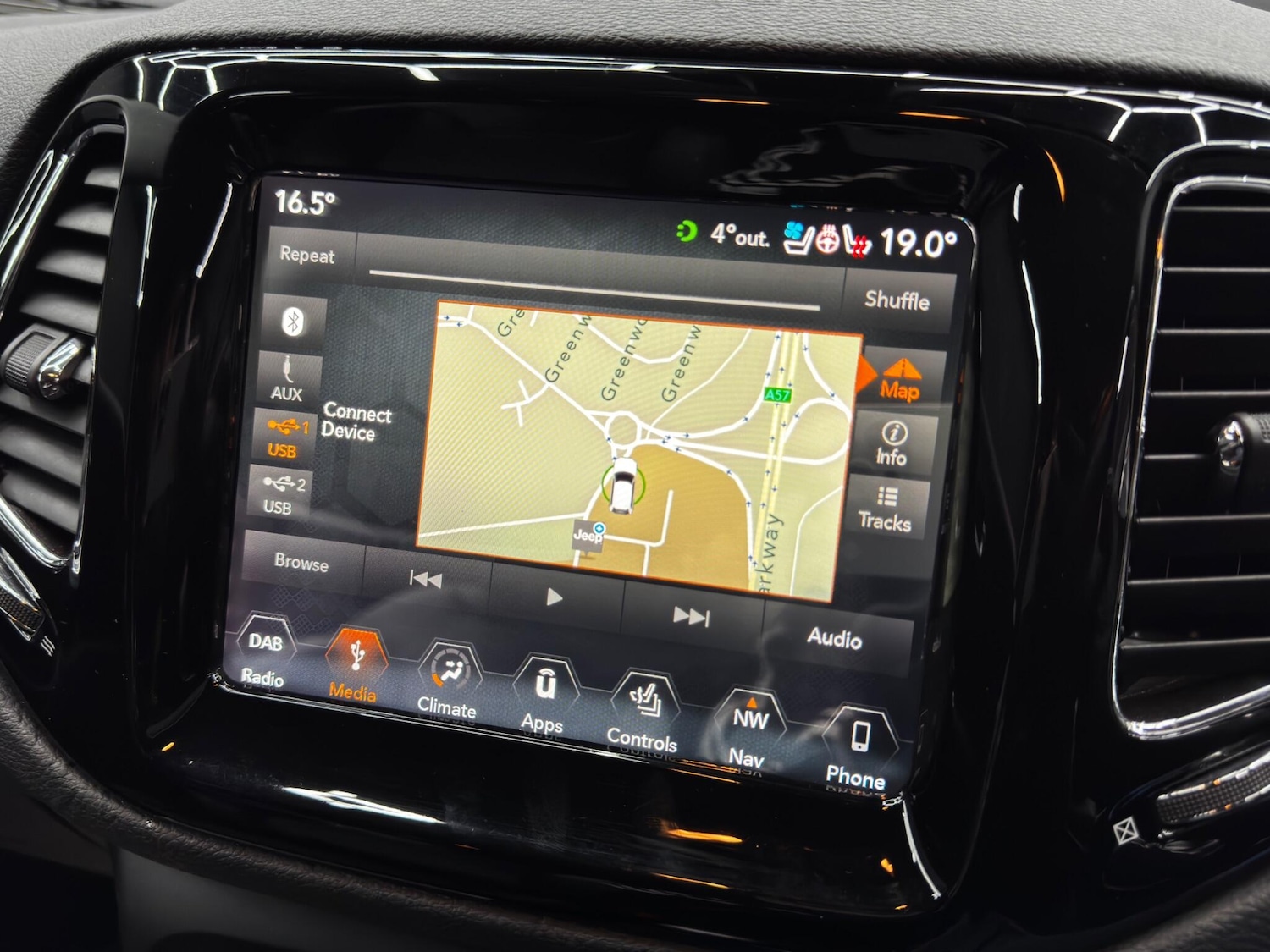 Used Jeep Compass 2019 for sale - 76918610: Photo 30