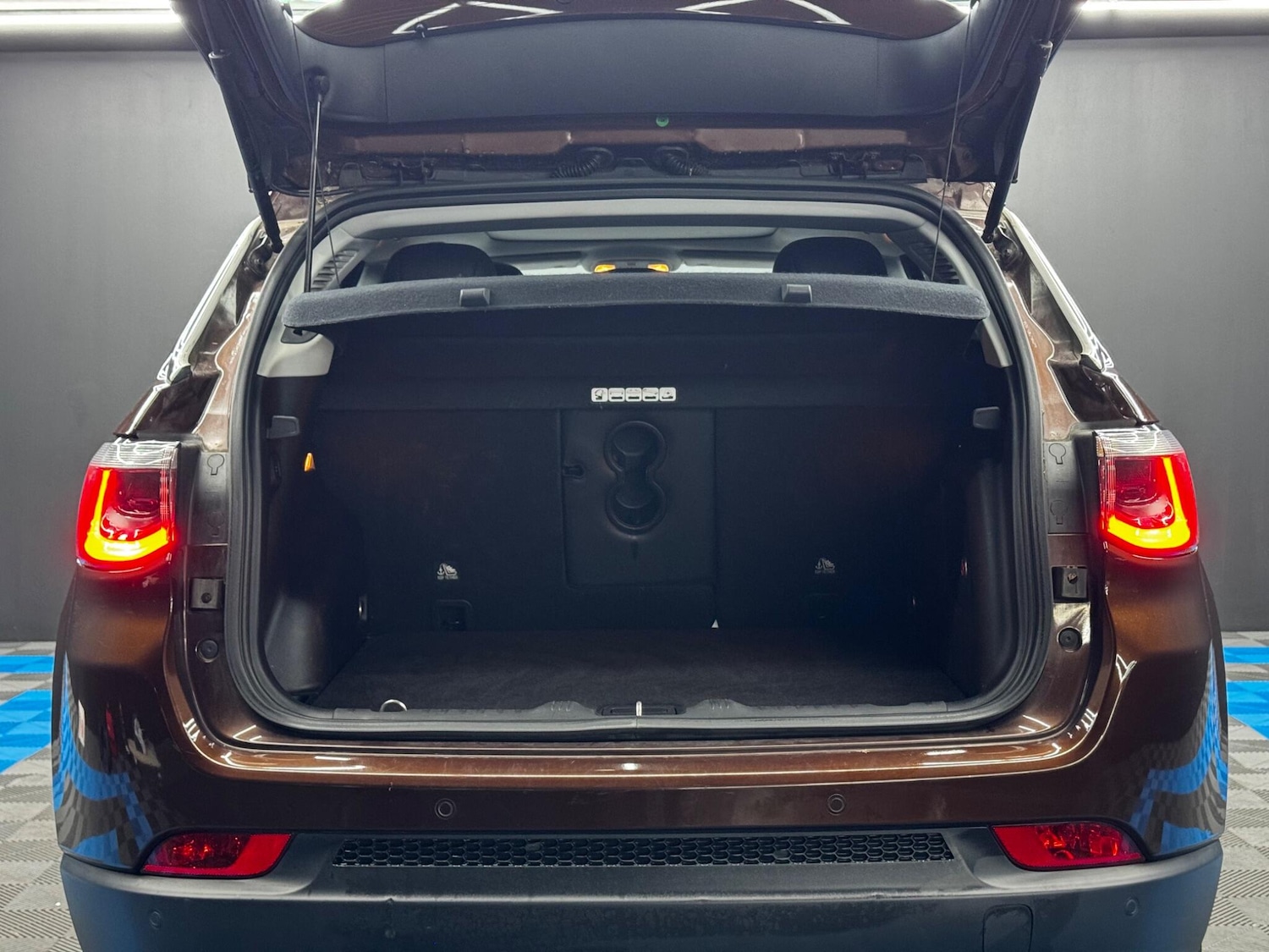 Used Jeep Compass 2019 for sale - 76918610: Photo 40