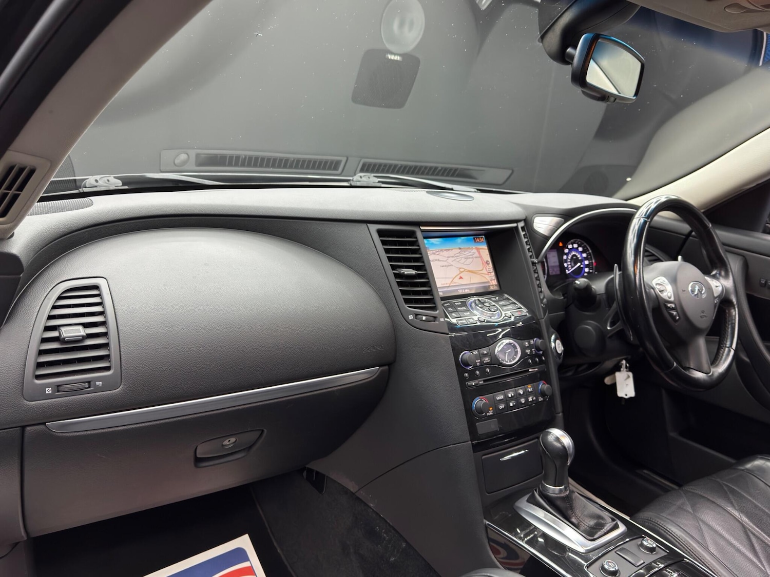 Used Infiniti QX70 2014 for sale - 77468807: Photo 11