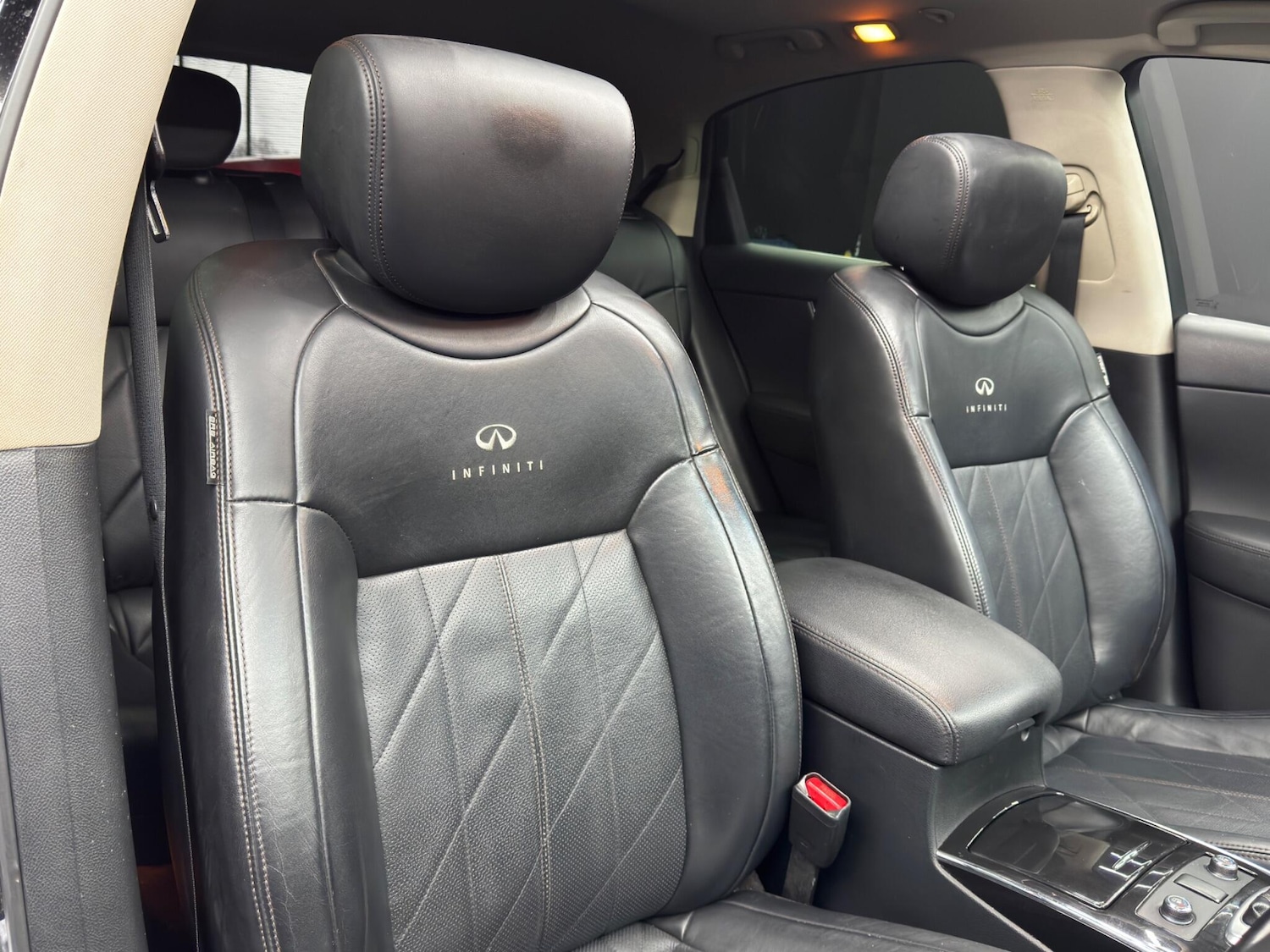 Used Infiniti QX70 2014 for sale - 77468807: Photo 12