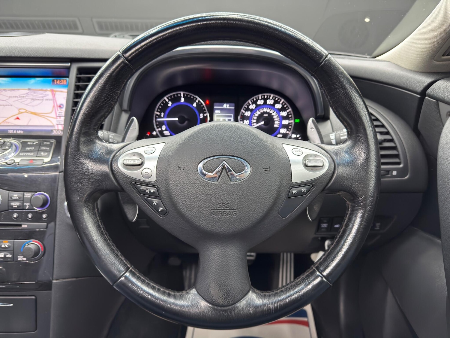 Used Infiniti QX70 2014 for sale - 77468807: Photo 19
