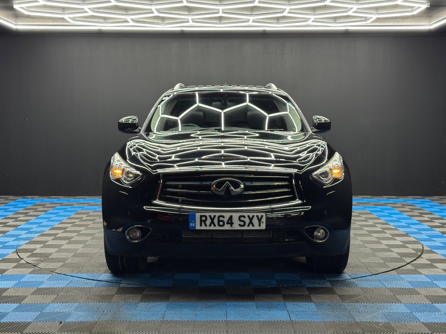 Used Infiniti QX70 2014 for sale - 77468807: Photo 2