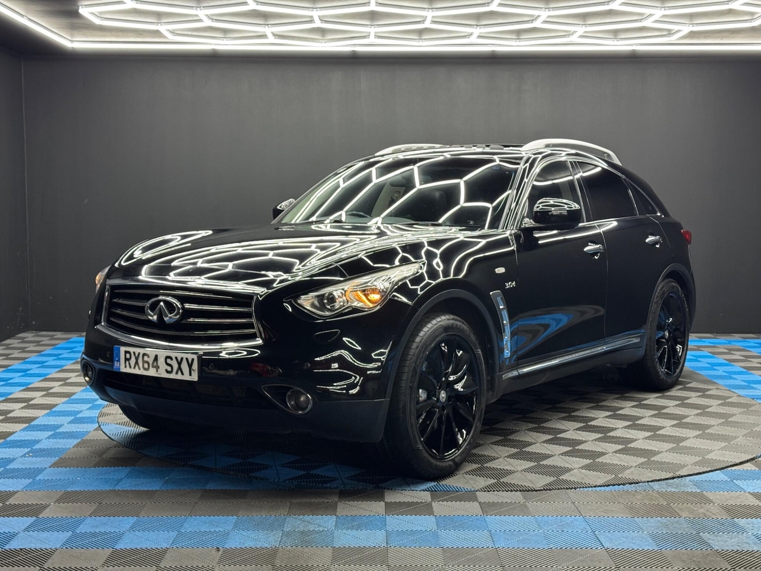 Used Infiniti QX70 2014 for sale - 77468807: Photo 3
