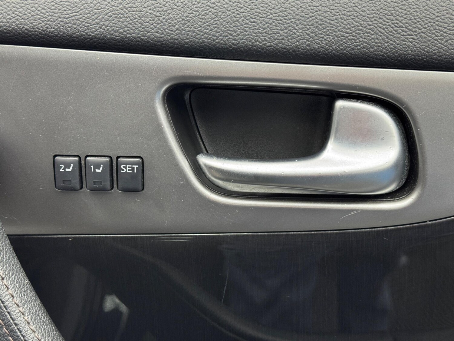 Used Infiniti QX70 2014 for sale - 77468807: Photo 40