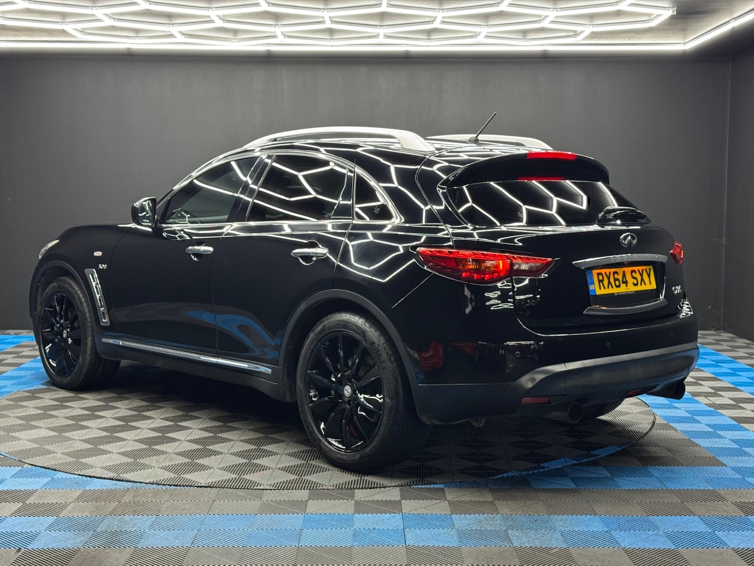 Used Infiniti QX70 2014 for sale - 77468807: Photo 7